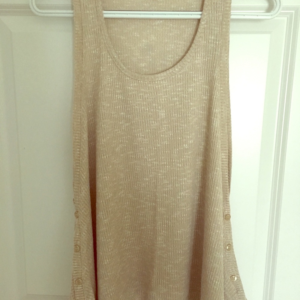 Sleeveless sweater size L